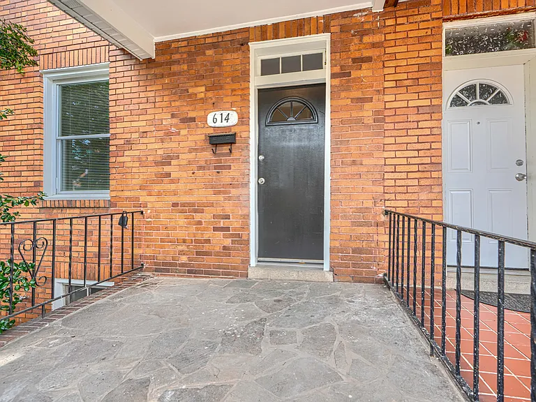 614 Savage St — Photo 2