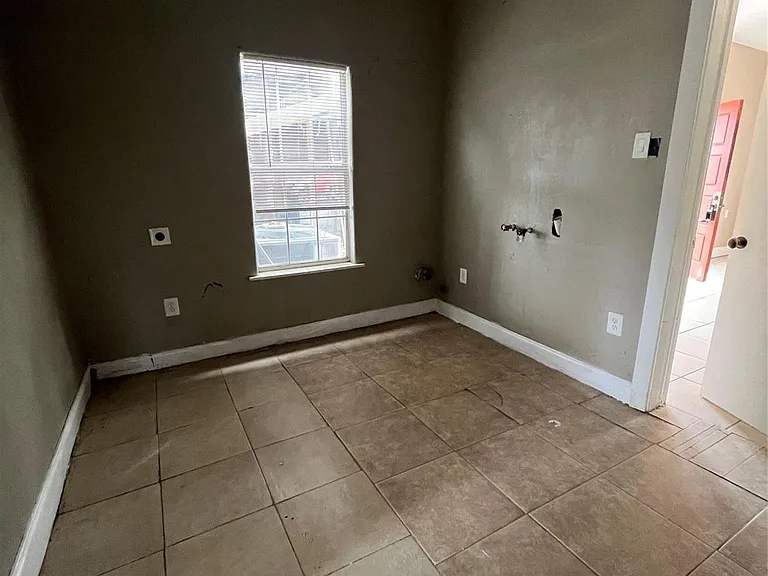 7933 Brays St #A — Photo 4