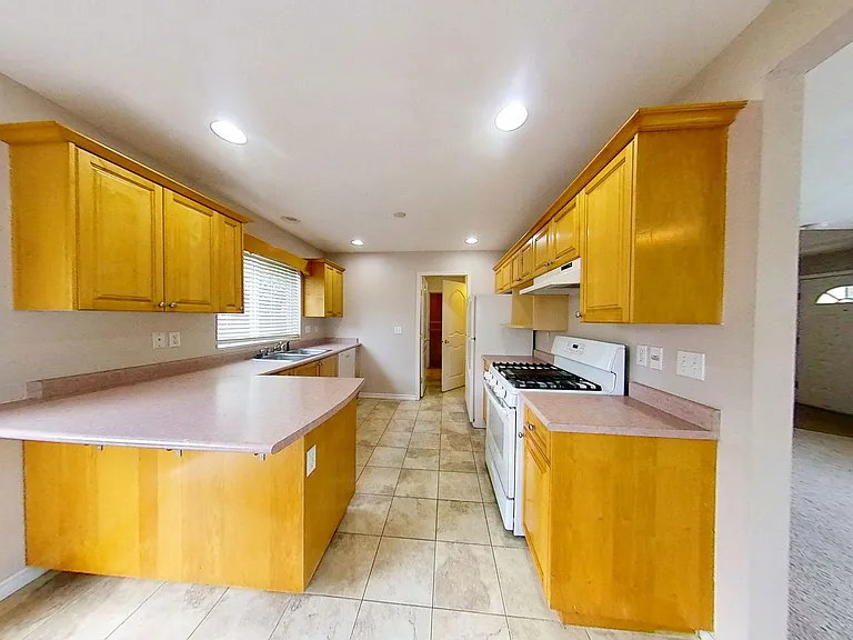 4210 Archer Dr — Photo 5