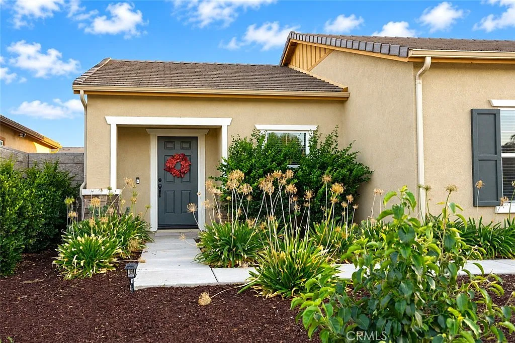 4 bed, 1575 sqft, $3,475 — Photo 3