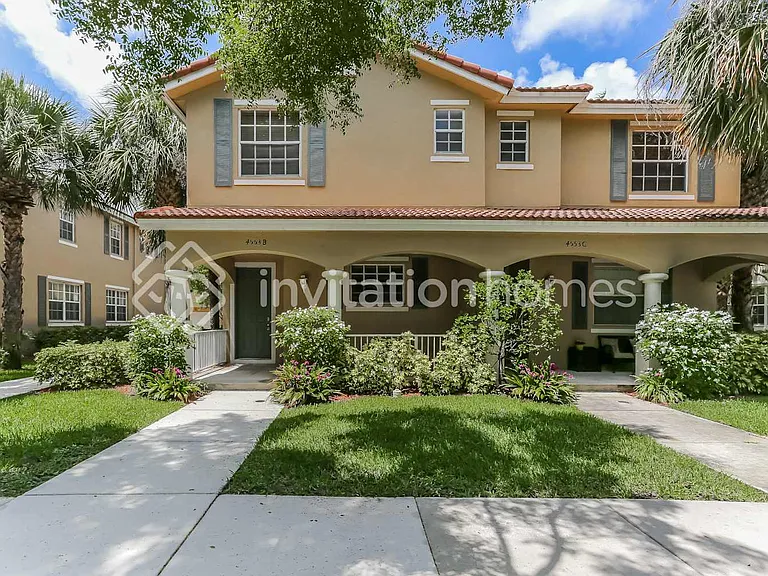4553 Highgate Dr #B — Photo 1