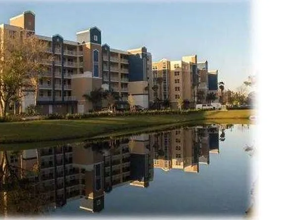 960 Starkey Rd APT 5506, Largo, FL 33771