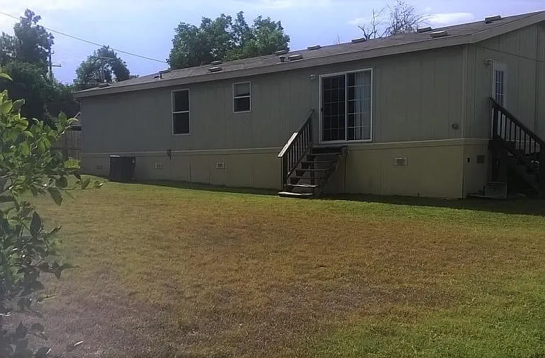408 E Lavaca St — Photo 9