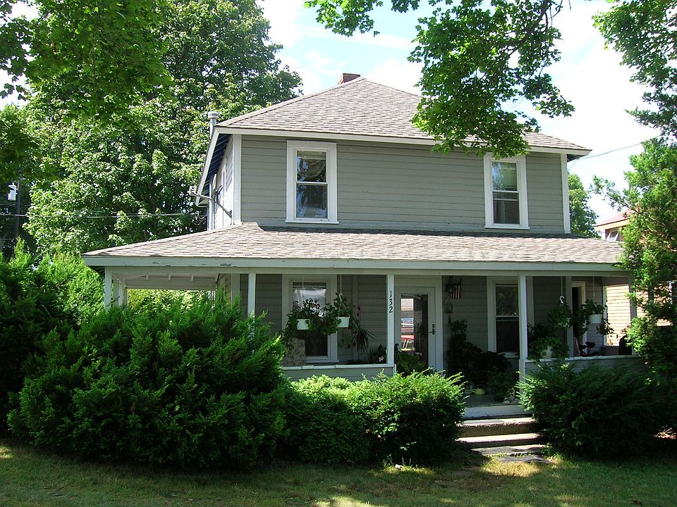 Main House - 3 bed, 1 bath