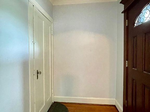 Foyer, Main entrance