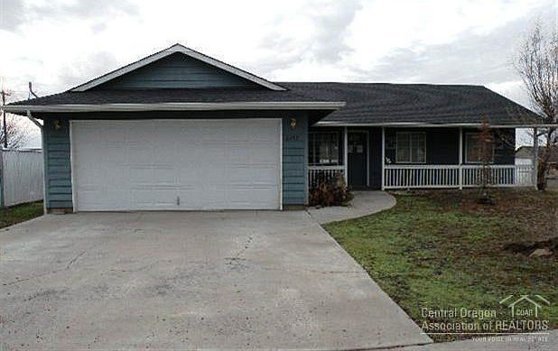 1st image of 2295 NE Cherry Loop