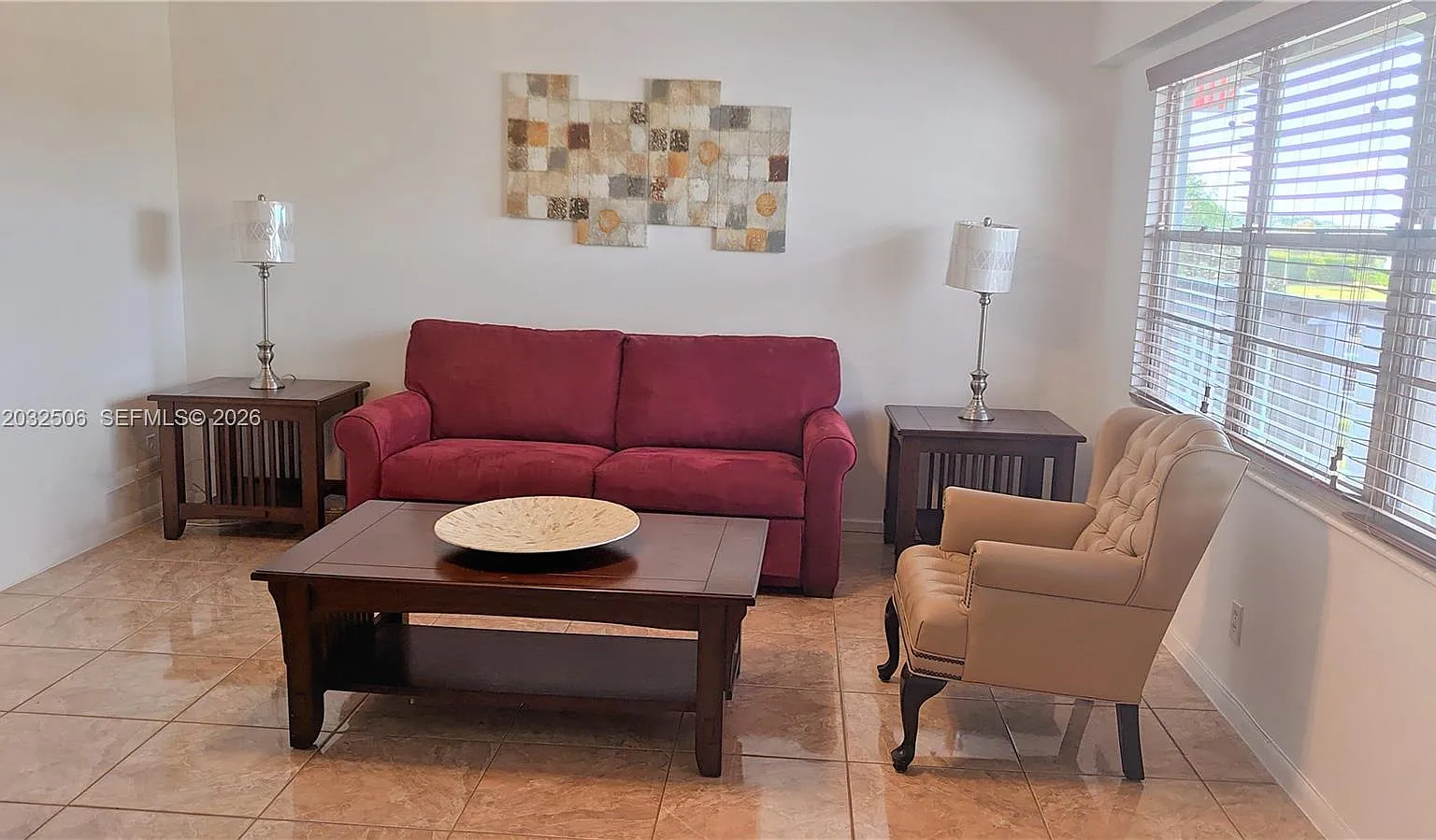 Suffolk At Century Villag — Photo 4