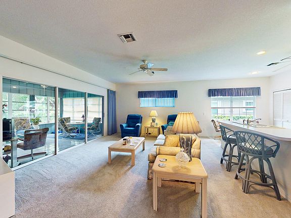 3rd image of 364 Tamarind Place