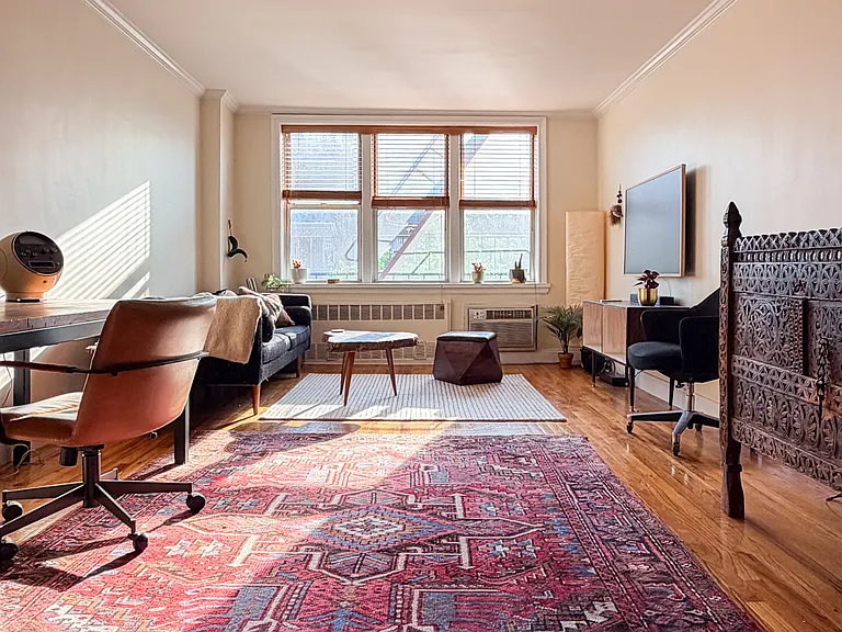 415 Argyle Rd #6R — Photo 3