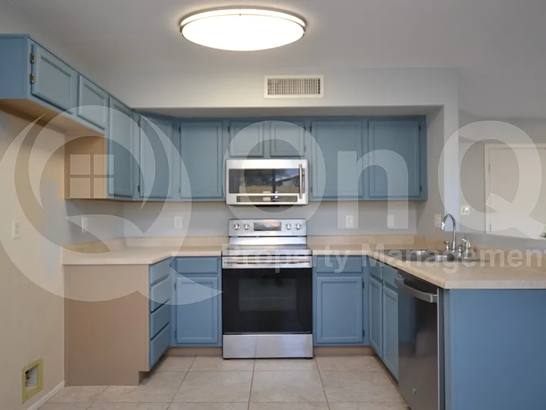 3806 W Cielo Grande — Photo 3