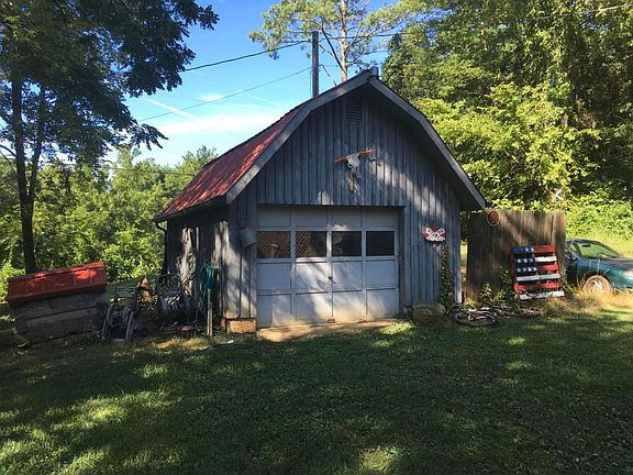 3rd image of 2552 Lakeside Dr