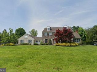 17 Bailey Dr, Washington Crossing, PA 18977