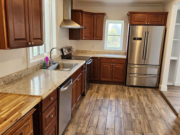 3rd image of 152 Mulberry Ln