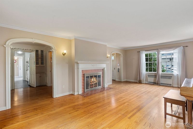 5th image of 407 N 6th Street