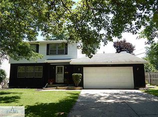 2905 Sunderland Rd, Lansing, MI 48911