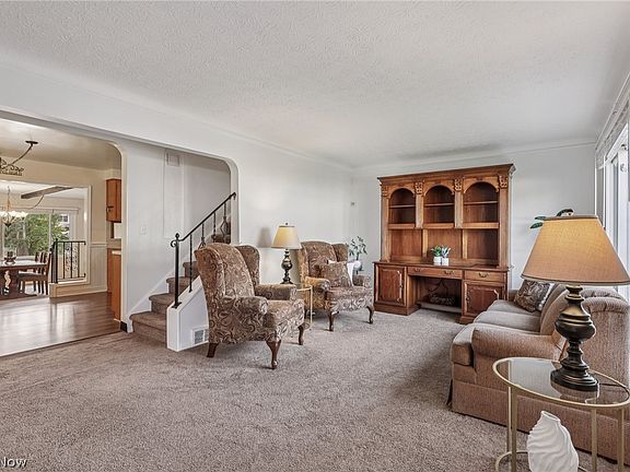 4th image of 4482 Shirley Dr