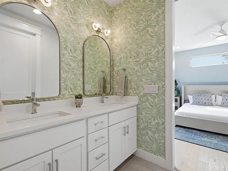 2710 Zaragosa St #A — Photo 15