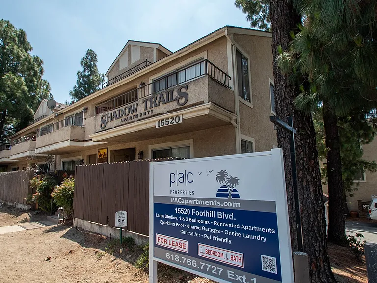 15520 Foothill Blvd — Photo 2