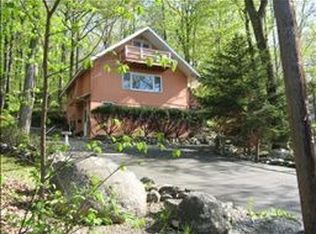 24 Greenhill Rd, Hamburg, NJ 07419