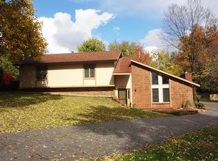 2925 E Clovis Cir, Springfield, MO 65804