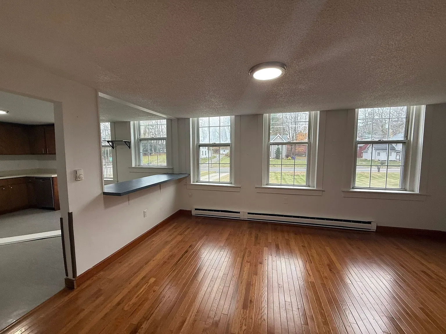 1 bed, 875 sqft, $1,275 — Photo 3