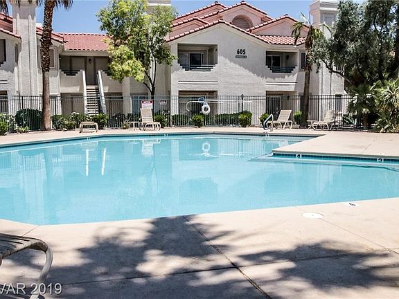 5th image of 816 Yacht Harbor Dr Unit 203