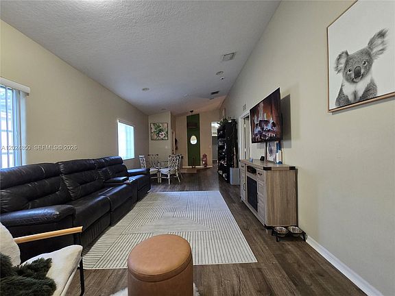 3rd image of 1236 NE 32nd Ave