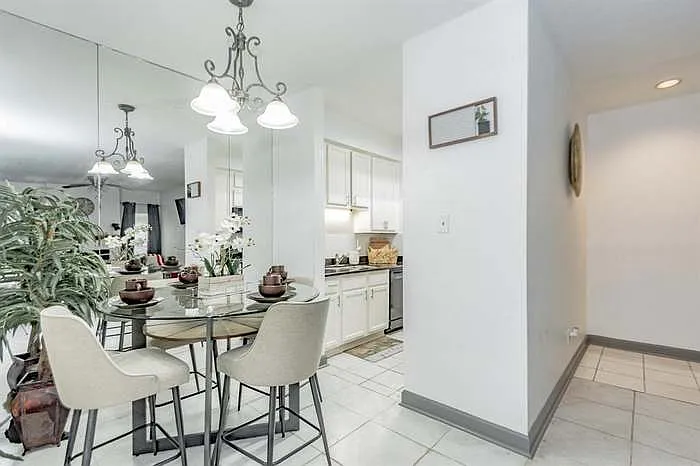 1 bed, 729 sqft, $1,400 — Photo 3