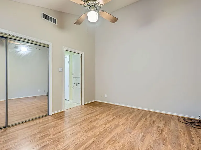 6422 Honey Hl — Photo 24