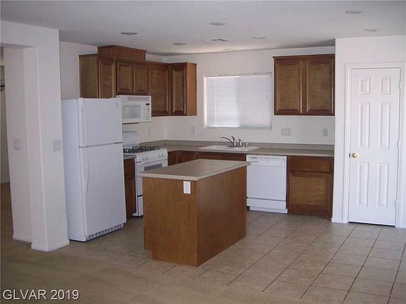 5th image of 2343 Champagne Isle St