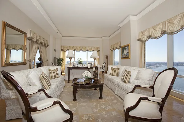 Sold by Trump International Realty | media 2