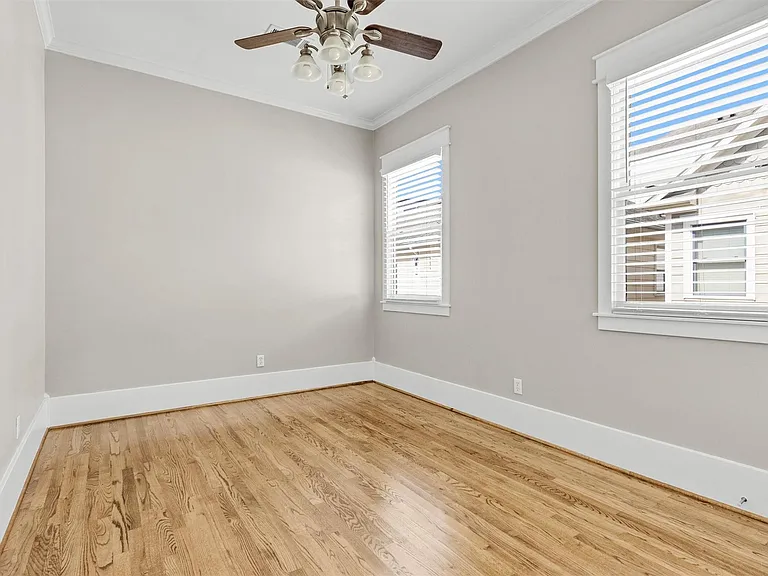 1126 W 17th St #A — Photo 22