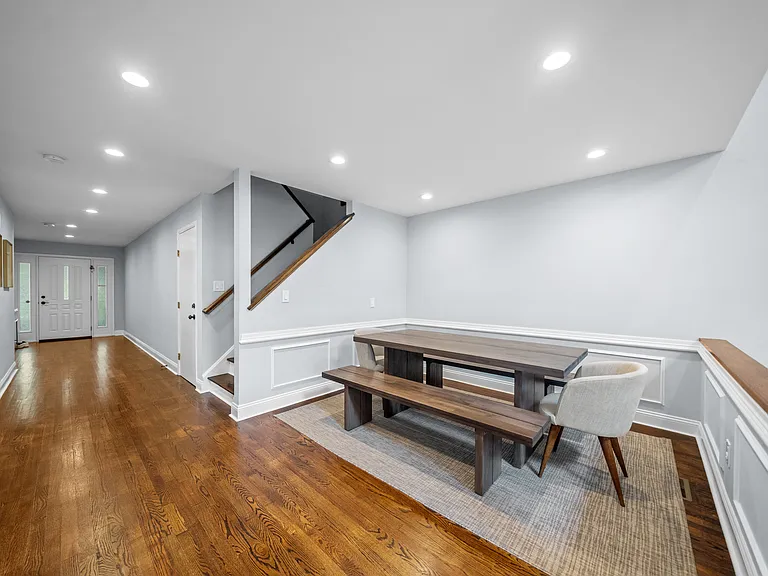 22 Pamrapo Ct W — Photo 6