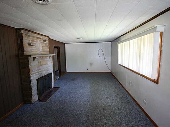3rd image of 245 Fort Jefferson Ave