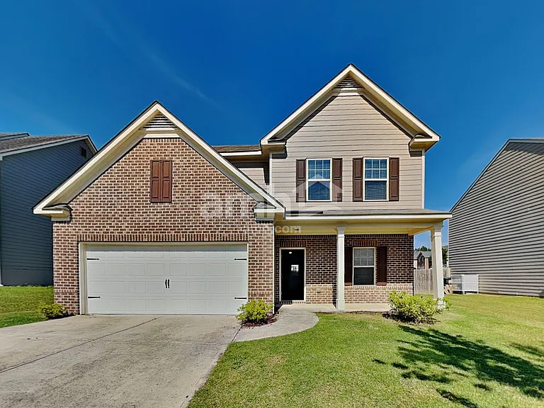223 Maxton Ave — Photo 1