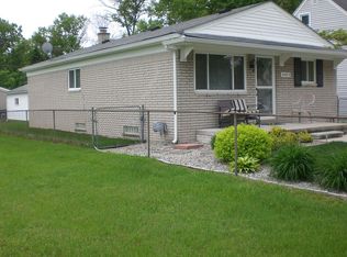 34915 Sheridan St, Westland, MI 48185