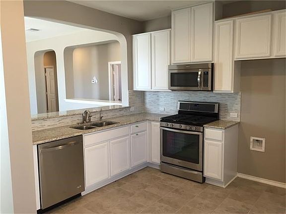 4th image of 517 Bradford Ln