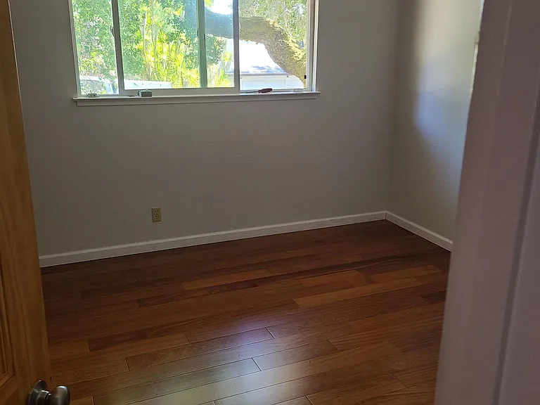 201 Weible Dr — Photo 8