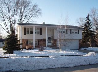 303 Cherry Ln, Little Chute, WI 54140