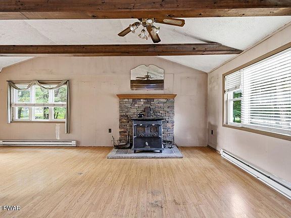 3rd image of 129 Amos Cir