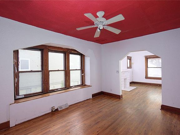 5th image of 2009 Spruce Ave