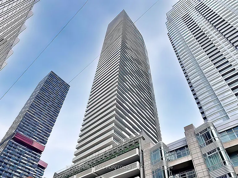 2221 Yonge St #1106 — Photo 1