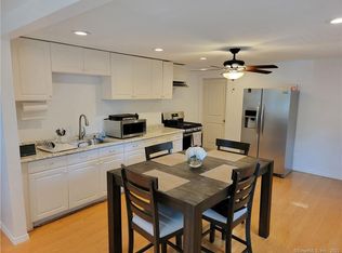 96 Summit St, Manchester, CT 06040