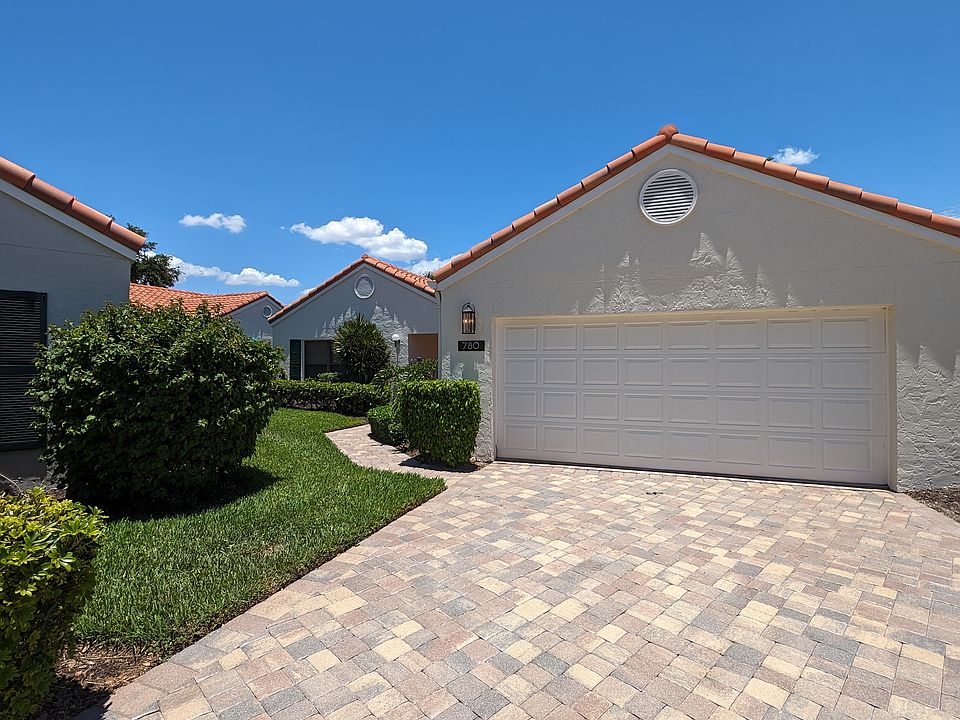 780 Reef Point Circle
