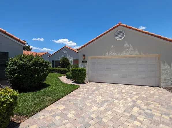 780 Reef Point Cir, Naples, FL 34108
