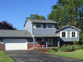 1684 Majon Dr, Highland, MI 48356