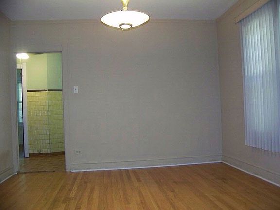 4th image of 2944 N 76th Ct