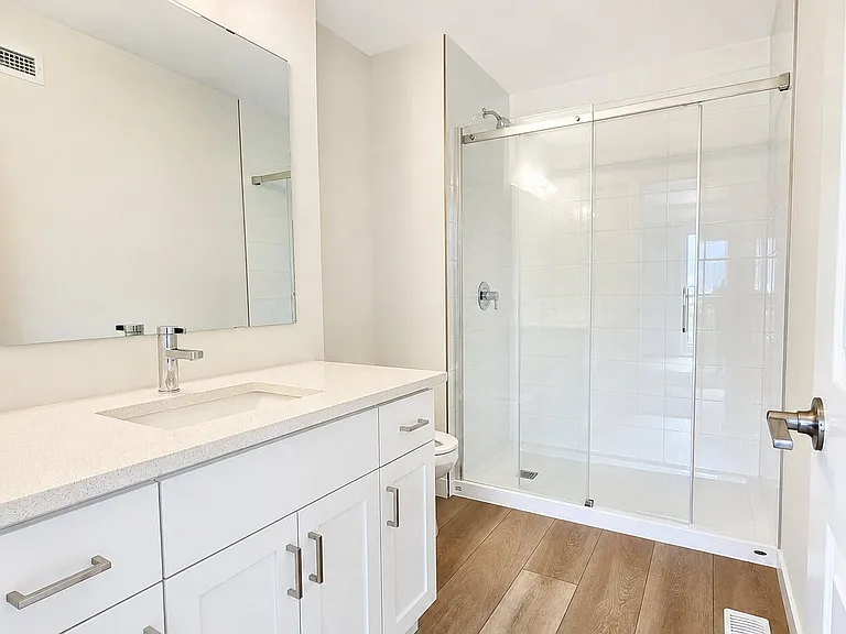 824 Woolwich St #110 — Photo 18