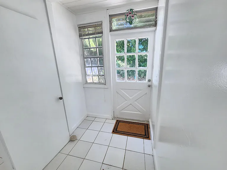 40 Ruby Byu — Photo 20