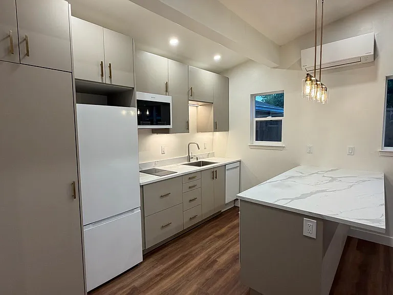 354 Fuller Ave #B — Photo 9